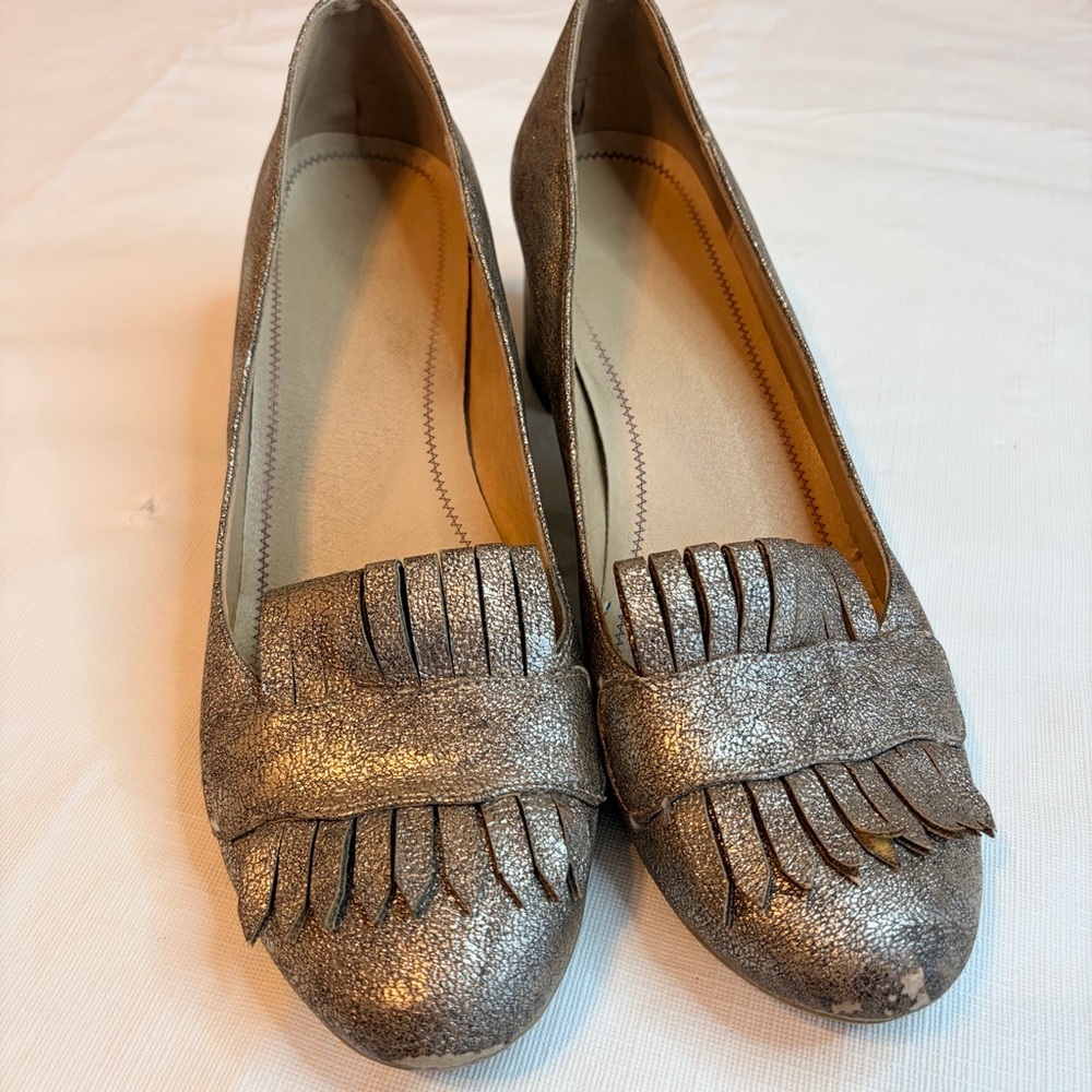 CL by Laundry Silver Fringe Loafers